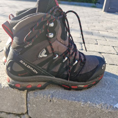 Salomon Goretex 42/50