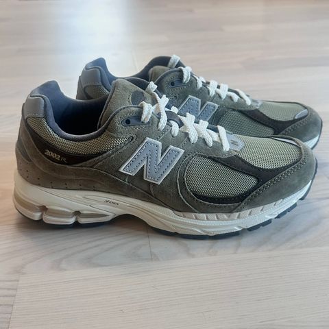 New Balance 2002R - størrelse 38,5 - 24 cm