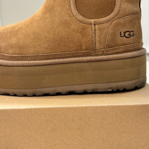 UGG W CLASSIC MINI PLATFORM - CHESTNUT