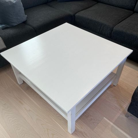 Hemnes sofabord.