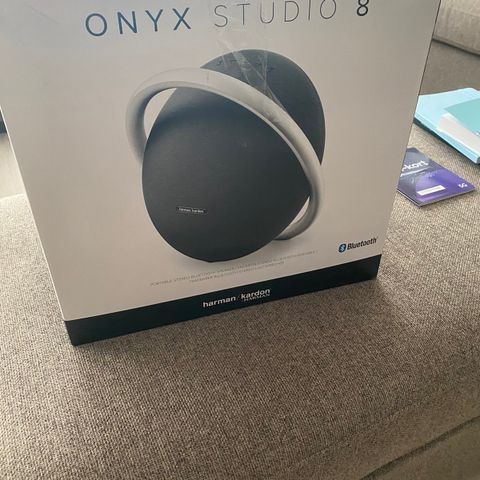 Harman kardon onyx studio 8