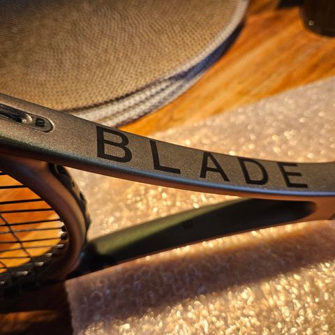 Wilson Blade V8 104