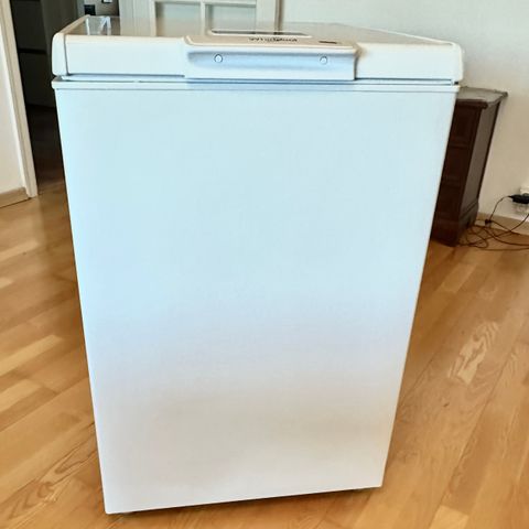 Romslig Whirlpool fryseboks / 130L, A+