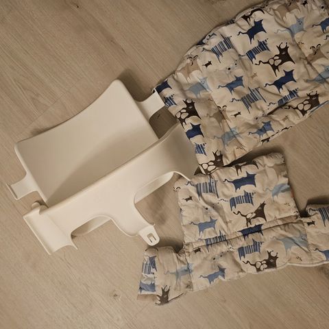 TRIPP TRAPP BabySet, white med sitte pute