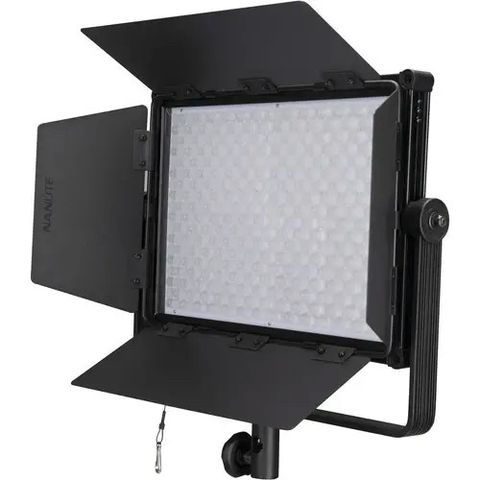 Nanlite Mixpanel 60 RGBW pris pr stk ! Med softbox! Pris kan disk ved kjøp av to