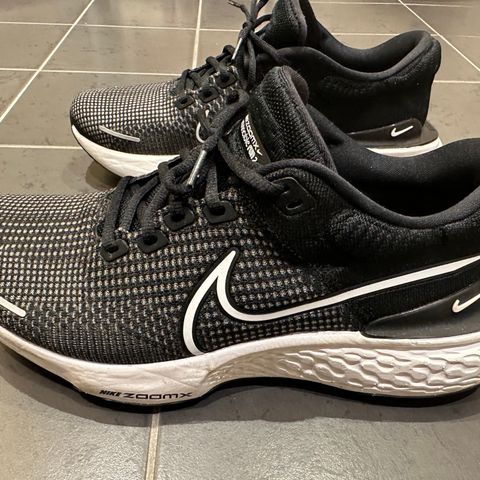 Nike ZoomX Invincible Run, versjon 2. str 45,5. ubrukte!