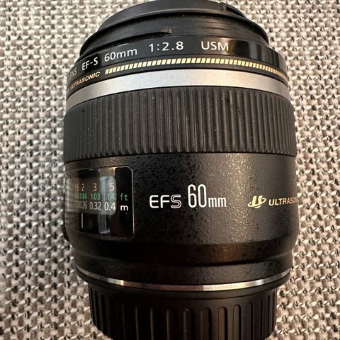 Canon macro lens ED-S 60mm 1:2.8 USM