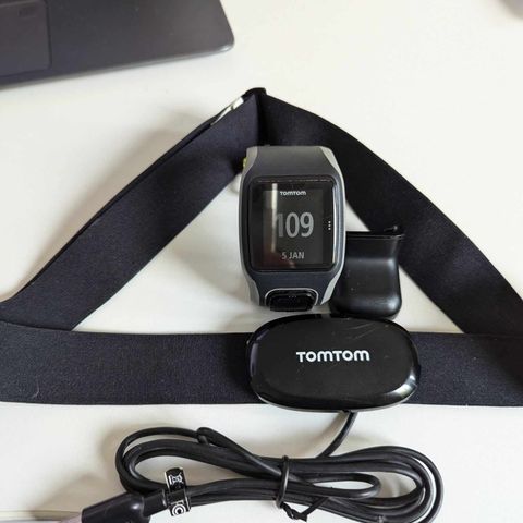 TomTom  treningsklokke med pulsbelte