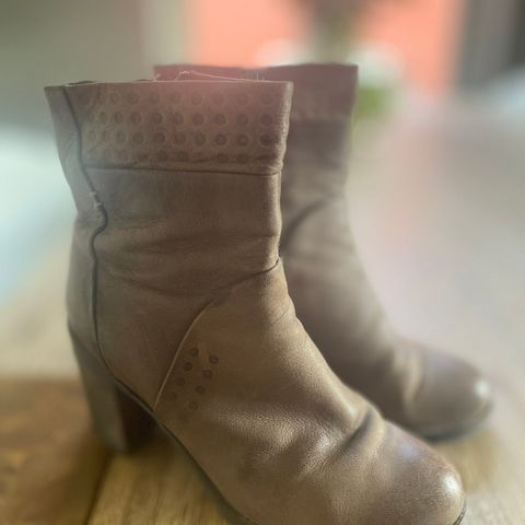 Geox leather boots, size 38.5