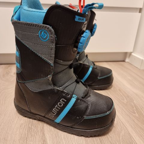 Burton Youth Zipline snowboard boots 40