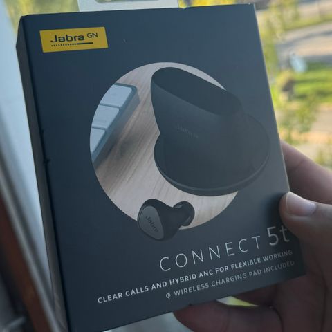 JABRA CONNECT 5T TRUE WIRELESS+ LADEPLATE TITANIUM BLACK  UÅPNET MED KVITTERING