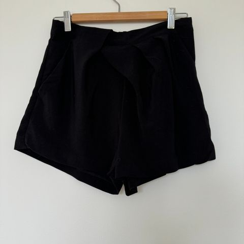 Svart shorts