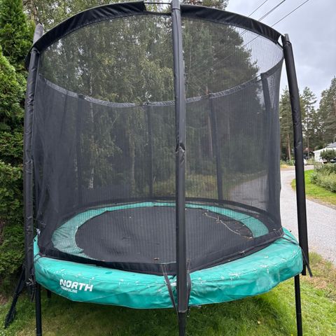 North oval trampoline (3x4m)