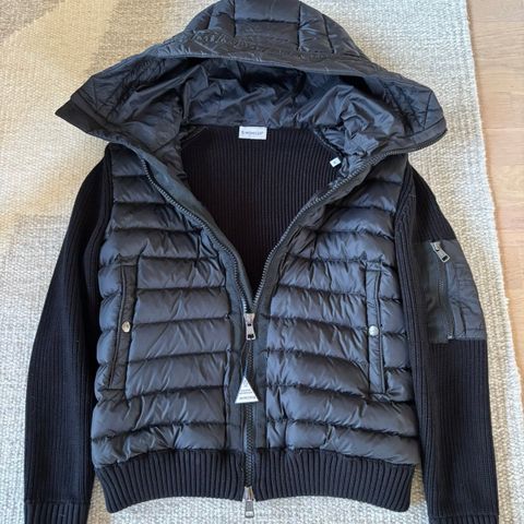 Moncler Cardigan med hette Som ny