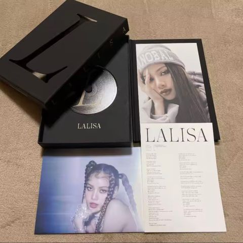 album Lisa blackpink