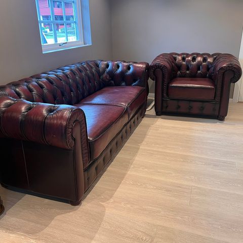 Chesterfield sofa og stol