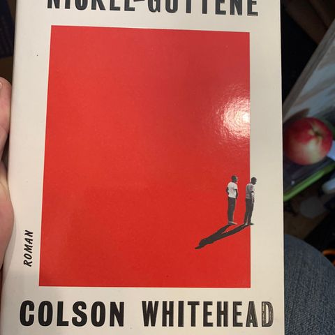 Colson Whitehead sin bok Nickel-gutten til salgs.