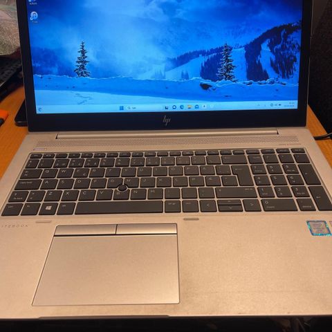 HP EliteBook 850 15,6" bærbar PC (sølv) til salgs