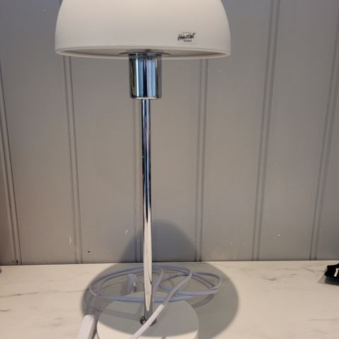 Herstal bordlampe  ca høyde 47 cm