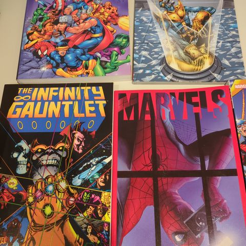 Marvel trade paperpabcks - Secret Wars, infinity gauntlet, mm