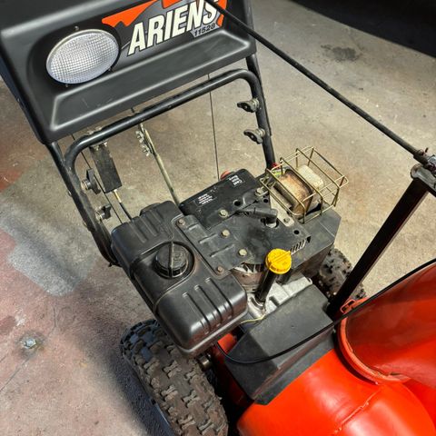 Ariens snøfreser ST8526 selges