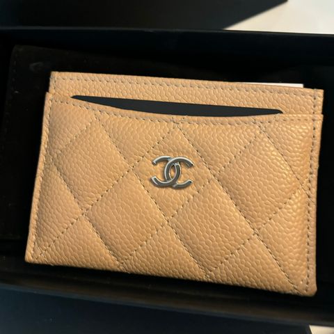 Chanel kortholder beige fremstår som ny