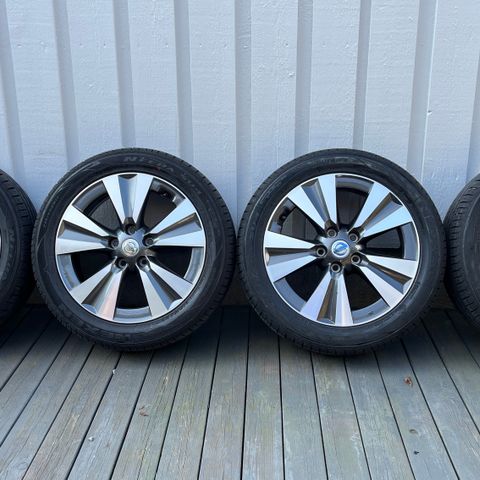 17” Nissan felger med gode dekk