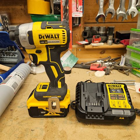 Dewalt Slagskrutrekker