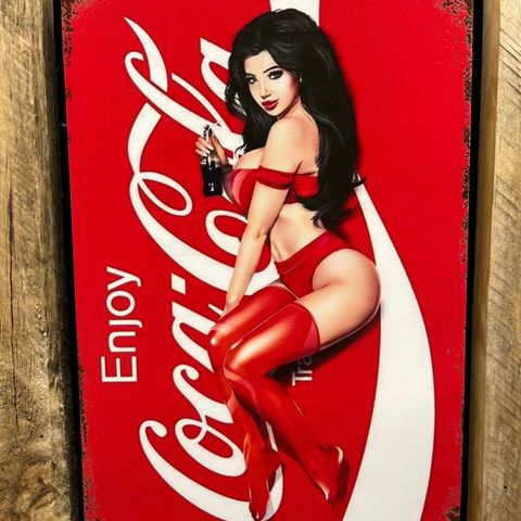 Coca Cola Girl. Skilt I Tynnmetall 20X30 cm. Bar, Dekor, Man Cave