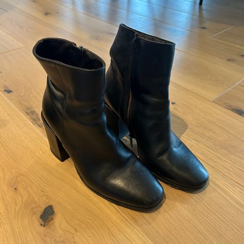 Laura Bellariva høyelede boots