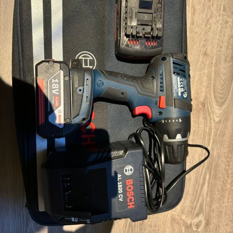 Bosch 18 volt drill med 2 batteri