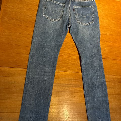 Levis 501 28 * 32