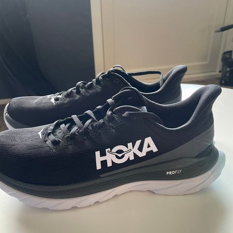 Hoka Mach 4 str: 44 2/3 HELT NY