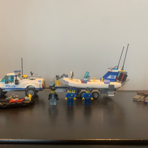 Utgått Lego City 60045 Politiets båtpatrulje