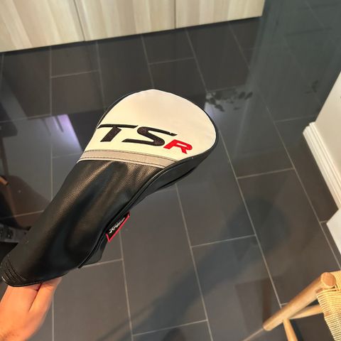 Titleist TSR2 Driver (grep i plasten)