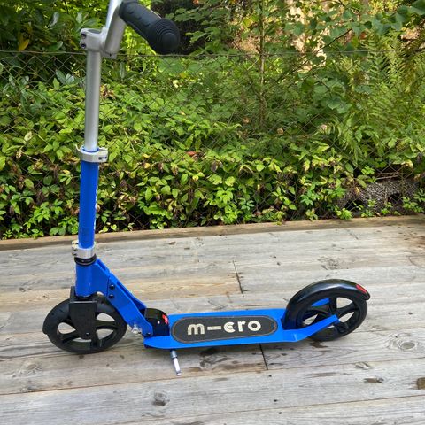 Sparksykkel fra Micro Cruiser Blue