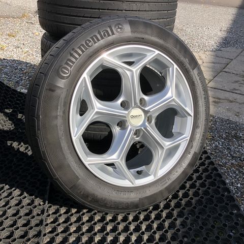 Ford 205/55-16" Continental