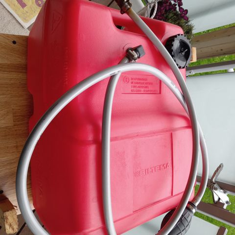 Drivstofftank 24 liter