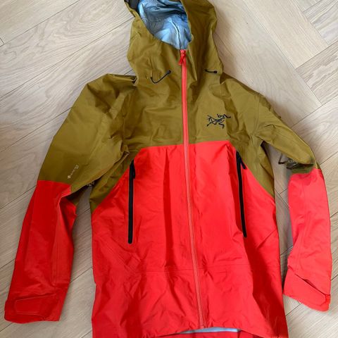 Arcteryx Rush Jacket (Herre) i størrelse medium