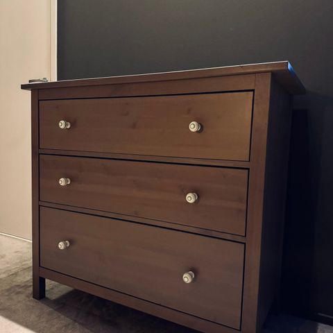 Hemnes IKEA Kommode - muldvarp