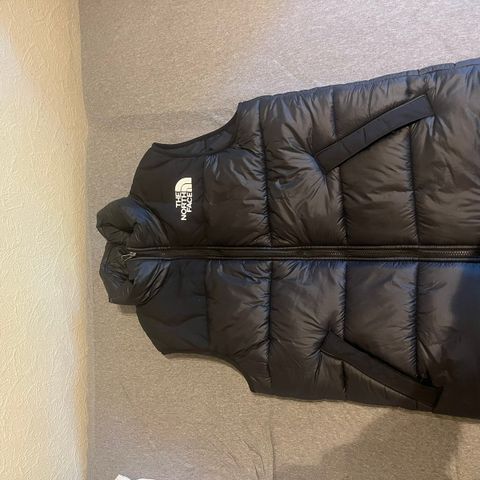 North Face svart vest - like god som ny