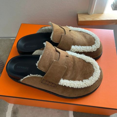 Hermes shealing mules