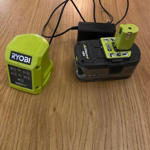 Ryobi 4ah batteri og lader