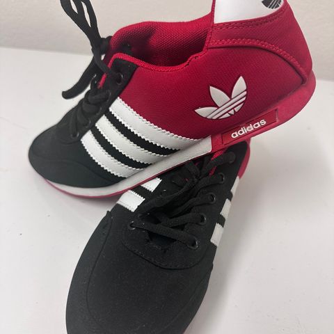 Adidas sko. 41