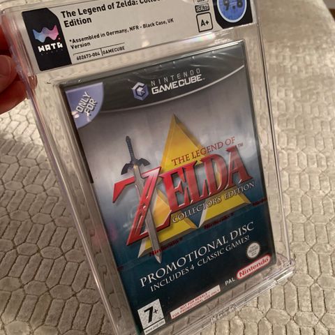 WATA 9.8 A+ Zelda Collectors Edition Black Case Redstrip UKV