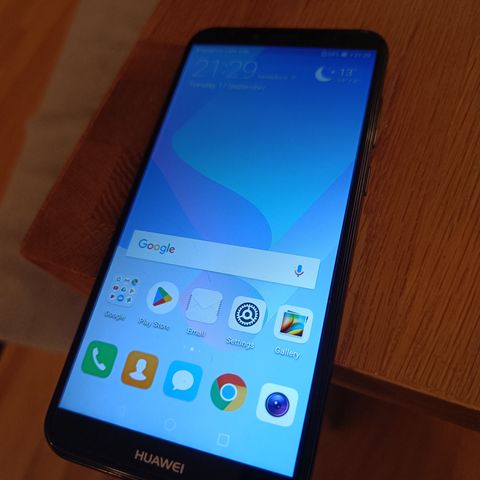 Huawei Y6 mobil telefon til salgs