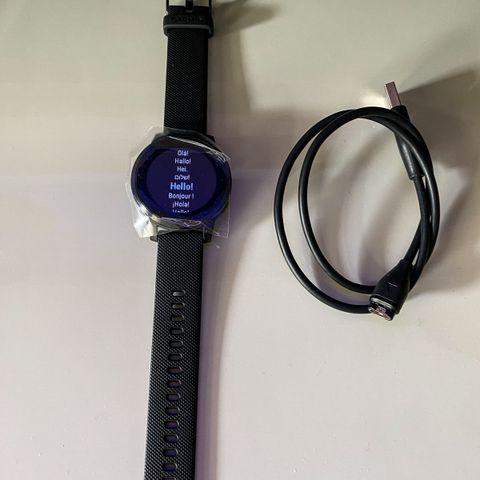 Garmin Vivoactive 4s. NY / UBRUKT!