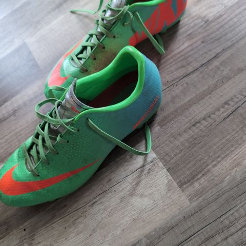 Nike fotballsko str 38