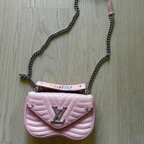 Louis Vuitton Women's Pink New Wave Chain Bag Mm