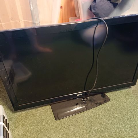 42" LG TV